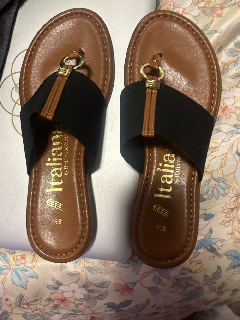 Italina black brown sandles women’s size 8